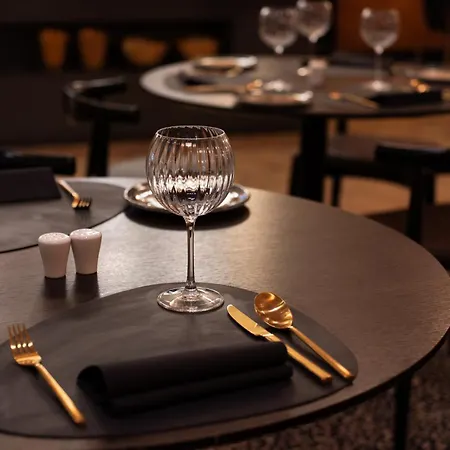 Experior Boutique - Destigo Krakov